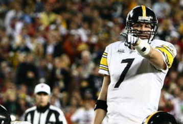 TAMPA, FL - FEBRUARY 01:  Quarterback Ben Roethlisberger #7 of the Pittsburgh Steelers points against the Arizona Cardinals during Super Bowl XLIII on February 1, 2009 at Raymond James Stadium in Tampa, Florida.  (Photo by Chris McGrath/Getty Images)