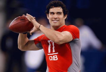 INDIANAPOLIS, IN - FEBRUARY 22:  Quarterback Mark Sanchez of USC passes the football during the NFL Scouting Combine presented by Under Armour at Lucas Oil Stadium on February 22, 2009 in Indianapolis, Indiana. (Photo by Scott Boehm/Getty Images)