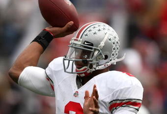 EVANSTON, IL - NOVEMBER 08: Quarterback Terrelle Pryor #2 of the Ohio State Buckeyes throws a pass against the Northwestern Wildcats at Ryan Stadium on November 8, 2008 in Evanston, Illinois  (Photo by Jonathan Ferrey/Getty Images)