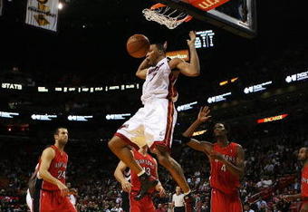 MIAMI - NOVEMBER 19:  Shawn Marion #7 of the Miami Heat dunks against the Toronto Raptors at American Airlines Arena on November 19, 2008 in Miami, Florida. The Raptors defeated the Heat 101-95. NOTE TO USER: User expressly acknowledges and agrees that, by downloading and/or using this Photograph, user is consenting to the terms and conditions of the Getty Images License Agreement.  (Photo by Doug Benc/Getty Images)