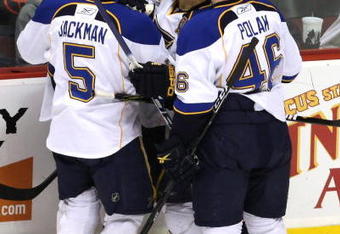 GLENDALE, AZ - APRIL 07:  Keith Tkachuk #7 of the St. Louis Blues celebrates with teammates after scoring a goal against the Phoenix Coyotes during the NHL game at Jobing.com Arena on April 7, 2009 in Glendale, Arizona. The Blues defeated the Coyotes 5-1.  (Photo by Christian Petersen/Getty Images)