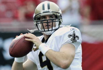 TAMPA, FL - NOVEMBER 30: Quarterback Drew Brees #9 of the New Orleans Saints warms up against the Tampa Bay Buccaneers at Raymond James Stadium on November 30, 2008 in Tampa, Florida.  (Photo by Al Messerschmidt/Getty Images) 