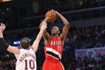 LOS ANGELES - JANUARY 4:  Travis Outlaw #25 of the Portland Trail Blazers shoots a jump shot against Vladimir Radmanovic #10 of the Los Angeles Lakers on January 4, 2009 at Staples Center in Los Angeles, California.    NOTE TO USER: User expressly acknowledges and agrees that, by downloading and/or using this Photograph, user is consenting to the terms and conditions of the Getty Images License Agreement. (Photo by Stephen Dunn/Getty Images)