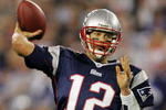 GLENDALE, AZ - FEBRUARY 03:  Tom Brady #12 of of the New England Patriots passes in the fourth quarter of Super Bowl XLII against the New York Giants on February 3, 2008 at the University of Phoenix Stadium in Glendale, Arizona.  (Photo by Streeter Lecka/Getty Images)