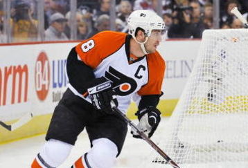 PITTSBURGH - APRIL 15:  Forward Mike Richards #18 of the Philadelphia Flyers skates with the puck against the Pittsburgh Penguins during game one of the 2009 Eastern Conference quarterfinals at Mellon Arena on April 15, 2009 in Pittsburgh, Pennsylvania.  (Photo by Jamie Sabau/Getty Images)