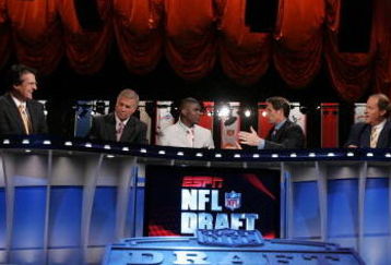 NEW YORK - APRIL 26:  The ESPN broadcast team of (L-R) Mel Kiper, Chris Mortensen,Keyshawn Johnson, Steve Young and Chris Berman work the 2008 NFL Draft on April 26, 2008 at Radio City Music Hall in New York City.  (Photo by Jim McIsaac/Getty Images)