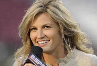 TAMPA, FL - OCTOBER 2: ESPN commentator Erin Andrews reports as the Pittsburgh Panthers upset the University of South Florida Bulls at Raymond James Stadium on October 2, 2008 in Tampa, Florida.  (Photo by Al Messerschmidt/Getty Images)