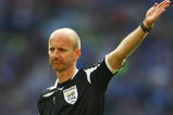 LONDON, ENGLAND - APRIL 19:  Referee Mike Riley gestures during the FA Cup sponsored by E.ON Semi Final match between Everton and Manchester United at Wembley Stadium on April 19, 2009 in London, England.  (Photo by Jamie McDonald/Getty Images)