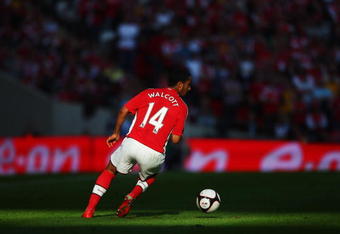 LONDON - APRIL 18:  Theo Walcott of Arsenal in action during the FA Cup sponsored by E.ON Semi Final match between Arsenal and Chelsea at Wembley Stadium on April 18, 2009 in London, England.  (Photo by Jamie McDonald/Getty Images)