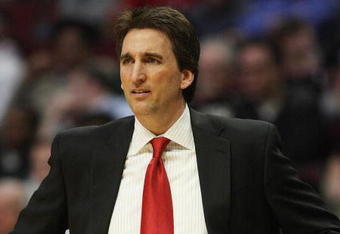 CHICAGO - MARCH 24: Head coach Vinny Del Negro of the Chicago Bulls watches his team take on the Detroit Pistons on March 24, 2009 at the United Center in Chicago, Illinois. The Bulls defeated the Pistons 99-91. NOTE TO USER: User expressly acknowledges and agreees that, by downloading and/or using this Photograph, User is consenting to the terms and conditions of the Getty Images License Agreement.  (Photo by Jonathan Daniel/Getty Images)