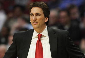 CHICAGO - MARCH 24: Head coach Vinny Del Negro of the Chicago Bulls watches his team take on the Detroit Pistons on March 24, 2009 at the United Center in Chicago, Illinois. The Bulls defeated the Pistons 99-91. NOTE TO USER: User expressly acknowledges and agreees that, by downloading and/or using this Photograph, User is consenting to the terms and conditions of the Getty Images License Agreement.  (Photo by Jonathan Daniel/Getty Images)