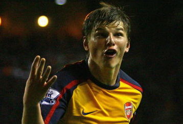 LIVERPOOL, UNITED KINGDOM - APRIL 21:  Andrey Arshavin of Arsenal  celebrates scoring his team's and his fourth goal during the Barclays Premier League match between Liverpool and Arsenal at Anfield on April 21, 2009 in Liverpool, England.  (Photo by Alex Livesey/Getty Images)