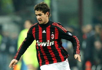 MILAN, ITALY - FEBRUARY 15: Forward Pato of AC Milan in action during FC Inter Milan v AC Milan - Serie A match on February 15, 2009 in Milan, Italy.  (Photo by Vittorio Zunino Celotto/Getty Images)