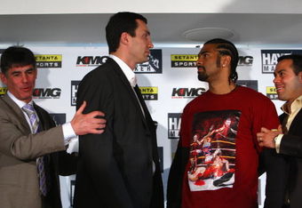 LONDON, ENGLAND - APRIL 20:  David Haye (R) of the United Kingdom and Wladimir Klitschko (L) of Ukraine pose during a press conference at The Hospital Club on April 20, 2009 in London, England. The IBF, IBO and WBO World Heavyweight Championship fight between Wladimir Klitschko and David Haye will take place at the Veltins Arena on June 20, 2009 in Gelsenkirchen, Germany.  (Photo by Ryan Pierse/Getty Images)