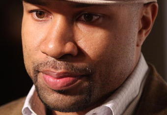 LOS ANGELES, CA - APRIL 17:  Basketball player Derek Fisher of the L.A. Lakers arrives at the 5th Anniversary Dinner of the Cathy's Kids Foundation hosted by Lamar Odom at the Roosevelt Hotel on April 17, 2009 in Hollywood, California.  (Photo by Angela Weiss/Getty Images)