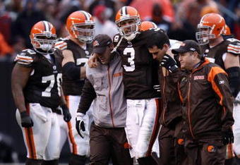 CLEVELAND - NOVEMBER 30:  Derek Anderson #3 of the Cleveland Browns leaves the field in the fourth quarter after being injured while playing the of the Indianapolis Colts on November 30, 2008 at Cleveland Browns Stadium in Cleveland, Ohio. Indianapolis won the game 10-6.  (Photo by Gregory Shamus/Getty Images)
