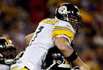 TAMPA, FL - FEBRUARY 01:  Quarterback Ben Roethlisberger #7 of the Pittsburgh Steelers celebrates with Willie Colon #74 after their 27-23 win against the Arizona Cardinals during Super Bowl XLIII on February 1, 2009 at Raymond James Stadium in Tampa, Florida.  (Photo by Jamie Squire/Getty Images)