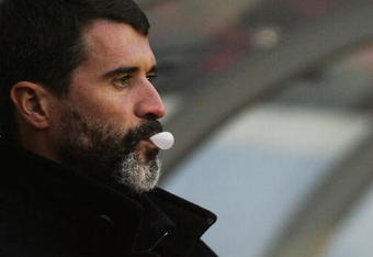 SUNDERLAND, UNITED KINGDOM - NOVEMBER 29:  Roy Keane, manager of Sunderland looks on during the Barclays Premier League match between Sunderland and Bolton Wanderers at The Stadium of Light on November 29, 2008 in Sunderland, England.  (Photo by Matthew Lewis/Getty Images)