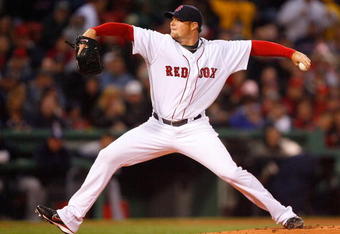BOSTON - APRIL 8: Jon Lester #31of the Boston Red Sox throws against the Tampa Bay Rays at Fenway Park, April 8, 2009, in Boston, Massachusetts. (Photo by Jim Rogash/Getty Images)