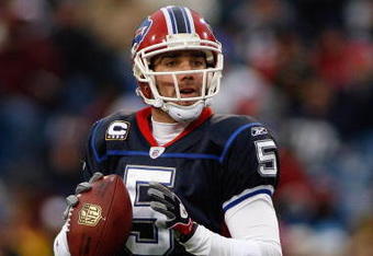 ORCHARD PARK, NY - DECEMBER 28:  Trent Edwards #5 of the Buffalo Bills looks for a receiver during the game against the New England Patriots on December 28, 2008 at Ralph Wilson Stadium in Orchard Park, New York. (Photo by Rick Stewart/Getty Images)