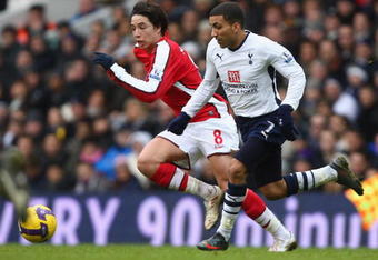 LONDON - FEBRUARY 08:  Aaron Lennon of Tottenham Hotspur is challenged by Samir Nasri of Arsenal during the Barclays Premier League match between Tottenham Hotspur and Arsenal at White Hart Lane on February 8, 2009 in London, England.  (Photo by Mike Hewitt/Getty Images)