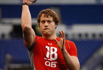 INDIANAPOLIS, IN - FEBRUARY 22:  Quarterback Matthew Stafford of Georgia passes the football during the NFL Scouting Combine presented by Under Armour at Lucas Oil Stadium on February 22, 2009 in Indianapolis, Indiana. (Photo by Scott Boehm/Getty Images)