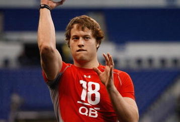 INDIANAPOLIS, IN - FEBRUARY 22:  Quarterback Matthew Stafford of Georgia passes the football during the NFL Scouting Combine presented by Under Armour at Lucas Oil Stadium on February 22, 2009 in Indianapolis, Indiana. (Photo by Scott Boehm/Getty Images)