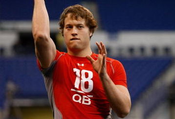 INDIANAPOLIS, IN - FEBRUARY 22:  Quarterback Matthew Stafford of Georgia passes the football during the NFL Scouting Combine at Lucas Oil Stadium on February 22, 2009 in Indianapolis, Indiana. (Photo by Scott Boehm/Getty Images)