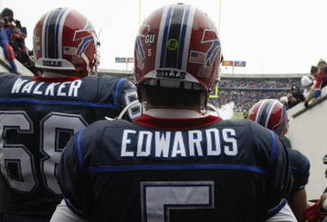 ORCHARD PARK, NY - DECEMBER 28:  Trent Edwards #5 of the Buffalo Bills waits to walk on the field before the game against the New England Patriots on December 28, 2008 at Ralph Wilson Stadium in Orchard Park, New York. (Photo by Rick Stewart/Getty Images)