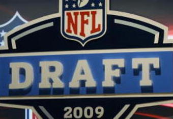 NEW YORK - APRIL 25:  NFL Commissioner Roger Goodell introduces Detroit Lions #1 draft pick Matthew Stafford at Radio City Music Hall for the 2009 NFL Draft on April 25, 2009 in New York City  (Photo by Jeff Zelevansky/Getty Images)