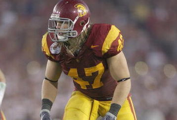 PASADENA, CA - JANUARY 1:  Clay Matthews #47 of the USC Trojans lines up against the Penn State Nittany Lions on January 1, 2009 at the Rose Bowl in Pasadena, California.  USC won 38-24.  (Photo by Jeff Golden/Getty Images)