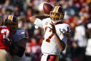 SAN FRANCISCO - DECEMBER 28:  Quarterback Jason Campbell #17 of the Washington Redskins passes the ball during the game against of the San Fransisco 49ers at Candlestick Park on December 28, 2008 in San Francisco, California. (Photo by: Jonathan Ferrey/Getty Images)