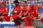 CAPE TOWN, SOUTH AFRICA - APRIL 18:  Kevin Pietersen of Bangalore sits with an ice pack on his knee during the IPL T20 match between Rajasthan Royals and Royal Challengers Bangalore at Newlands Cricket Ground on April 18, 2009 in Cape Town, South Africa.  (Photo by Tom Shaw/Getty Images)