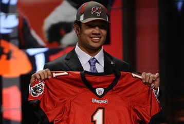 NEW YORK - APRIL 25:  Tampa Bay Buccaneers #17 draft pick Josh Freeman poses for photographers at Radio City Music Hall for the 2009 NFL Draft on April 25, 2009 in New York City  (Photo by Jeff Zelevansky/Getty Images)