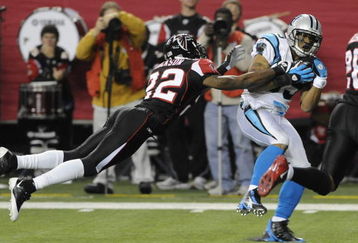 ATLANTA - NOVEMBER 23: Cornerback Chevis Jackson #22 of the Atlanta Falcons defends against a pass by the Carolina Panthers at the Georgia Dome on November 23, 2008 in Atlanta, Georgia.  (Photo by Al Messerschmidt/Getty Images) 