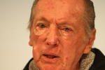 ALAMEDA, CA - SEPTEMBER 30:  Oakland Raiders owner Al Davis speaks during a press conference to announce the firing of head coach Lane Kiffin of the Oakland Raiders at thier training facility on Septemer 30, 2008 in Alameda, California.  (Photo by Jed Jacobsohn/Getty Images)
