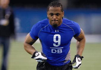 INDIANAPOLIS, IN - FEBRUARY 24:  Defensive back Patrick Chung of Oregon runs in practice drills during the NFL Scouting Combine presented by Under Armour at Lucas Oil Stadium on February 24, 2009 in Indianapolis, Indiana. (Photo by Scott Boehm/Getty Images)