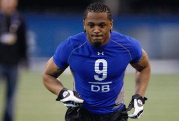 INDIANAPOLIS, IN - FEBRUARY 24:  Defensive back Patrick Chung of Oregon runs in practice drills during the NFL Scouting Combine presented by Under Armour at Lucas Oil Stadium on February 24, 2009 in Indianapolis, Indiana. (Photo by Scott Boehm/Getty Images)