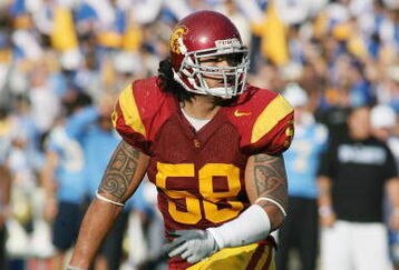 PASADENA, CA - DECEMBER 6:  Rey Maualuga #58 of the USC Trojans pursues the play against the UCLA Bruins on December 6, 2008 at the Rose Bowl in Pasadena, California.  USC won 28-7.  (Photo by Jeff Golden/Getty Images)