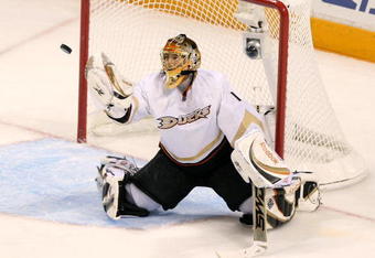 SAN JOSE, CA - APRIL 19:  Jonas Hiller #1 of the Anaheim Ducks makes a save against  the San Jose Sharks during Game Two of the Western Conference Quarterfinals of the 2009 Stanley Cup Playoffs on April 19, 2009 at HP Pavilion in San Jose, California.  (Photo by Jed Jacobsohn/Getty Images)
