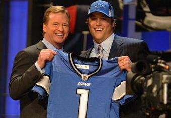 NEW YORK - APRIL 25:  NFL Commissioner Roger Goodell stands with Detroit Lions #1 draft pick Matthew Stafford at  Radio City Music Hall for the 2009 NFL Draft on April 25, 2009 in New York City  (Photo by Jeff Zelevansky/Getty Images)