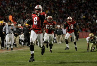 COLLEGE PARK, MD - NOVEMBER 10:  Darrius Heyward-Bey #8 of the Maryland Terrapins begins to celebrate as he scored on 37 yard reverse against the Boston College Eagles in the fourth quarter at Byrd Stadium on November 10, 2007 in College Park, Maryland. (Photo by Doug Pensinger/Getty Images)