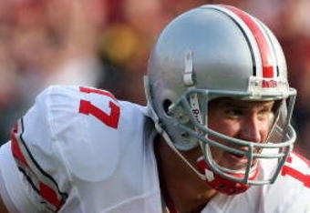 LOS ANGELES, CA - SEPTEMBER 13:  Quarterback Todd Boeckman #17 of the Ohio State Buckeyes scrambles in the first quarter against the USC Trojans during the college football game at the Los Angeles Memorial Coliseum on September 13, 2008 in Los Angeles, California.  (Photo by Harry How/Getty Images)