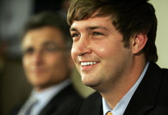 LAKE FOREST, IL - APRIL 3: The Chicago Bears quarterback Jay Cutler is all smiles after being welcomed as their new quarterback during a press conference on April 3, 2009 at Halas Hall in Lake Forest, Illinois. (Photo by Jim Prisching/Getty Images)