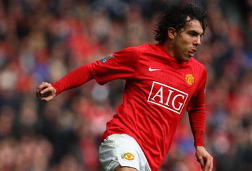 MANCHESTER, UNITED KINGDOM - MARCH 14:  Carlos Tevez of Manchester United in action during the Barclays Premier League match between Manchester United and Liverpool at Old Trafford on March 14, 2009 in Manchester, England.  (Photo by Laurence Griffiths/Getty Images)