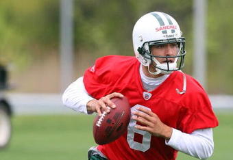 FLORHAM PARK, NJ - MAY 02:  Quarterback Mark Sanchez #6 of the New York Jets throws a pass during minicamp on May 2, 2009 at the Atlantic Health Jets Training Center in Florham Park, New Jersey.  (Photo by Jim McIsaac/Getty Images)