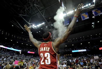 AUBURN HILLS, MI - APRIL 26:  LeBron James #23 of the Cleveland Cavaliers does his pre game ritual prior to playing the Detroit Pistons in Game Four of the Eastern Conference Quarterfinals during the 2009 NBA Playoffs at the Palace of Auburn Hills on April 26, 2009 in Auburn Hills, Michigan. NOTE TO USER: User expressly acknowledges and agrees that, by downloading and or using this photograph, User is consenting to the terms and conditions of the Getty Images License Agreement.  (Photo by Gregory Shamus/Getty Images)