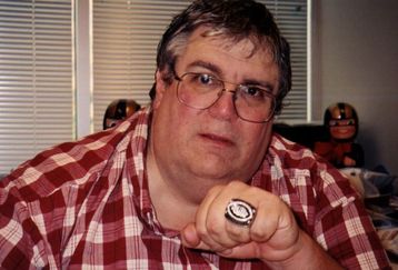Tony-ring_feature