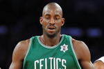 LOS ANGELES, CA - DECEMBER 25:   Kevin Garnett #5 of the Boston Celtics celebrates during the game against the Los Angeles Lakers at Staples Center on December 25, 2008 in Los Angeles, California.  The Lakers defeated the Celtics 92-83.  NOTE TO USER: User expressly acknowledges and agrees that, by downloading and or using this Photograph, user is consenting to the terms and conditions of the Getty Images License Agreement.  (Photo by Lisa Blumenfeld/Getty Images)