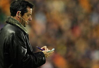 HULL, UNITED KINGDOM - DECEMBER 20:  Phil Brown, manager of Hull City, makes notes during the Barclays Premier League match between Hull City and Sunderland at the KC Stadium on December 20, 2008 in Hull, England.  (Photo by Matthew Lewis/Getty Images)